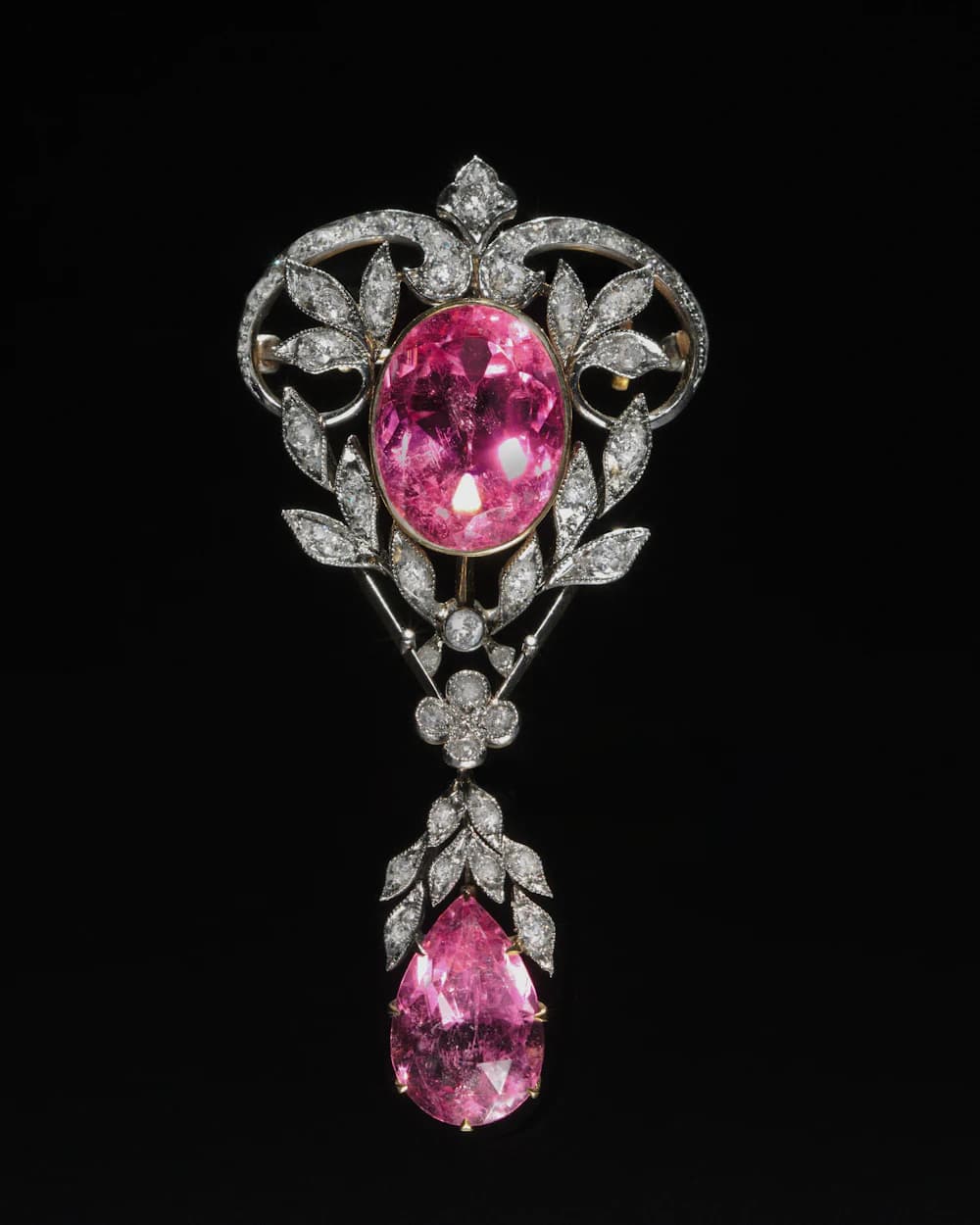 Rosalie pendant: a pink tourmaline in a garland of old-cut diamonds